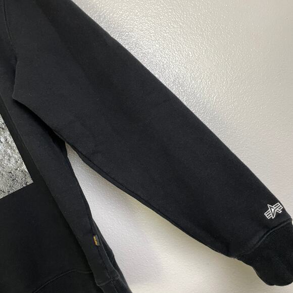 Alpha Industries Sweatshirt Mens XL Black Graphic Moon Landing Pullover Crew * - Picture 9 of 11